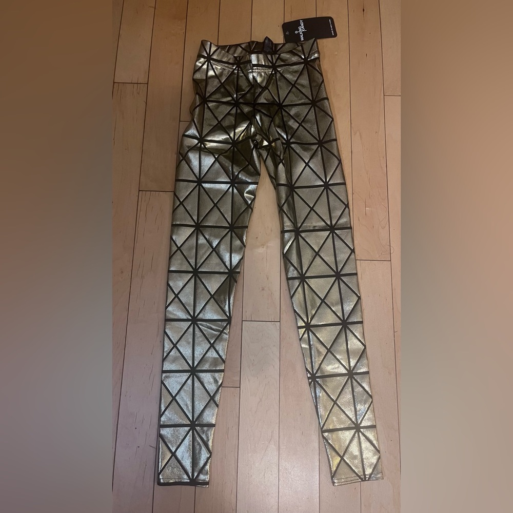 Gold foil printed disco pyramid legging